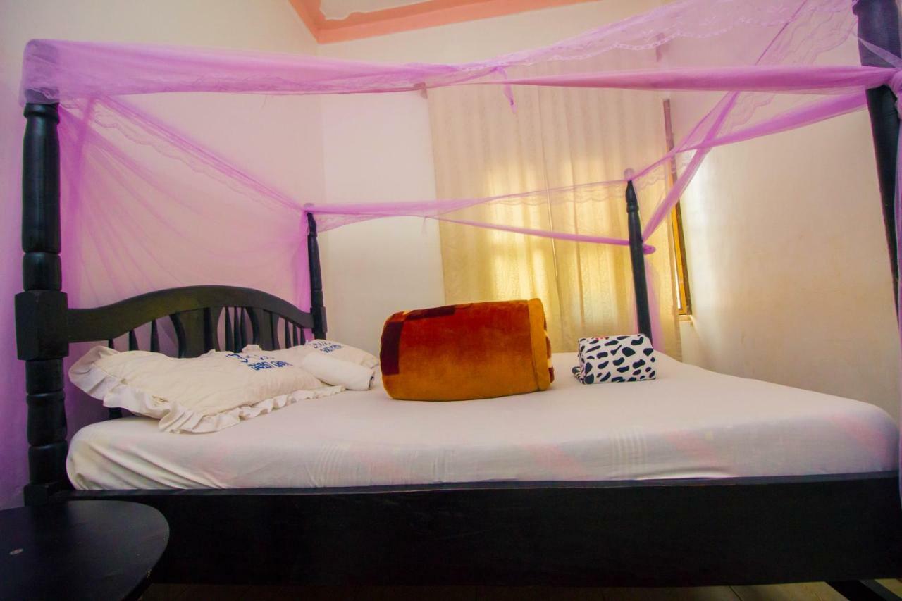 Nice Guest House Jinja Exterior photo