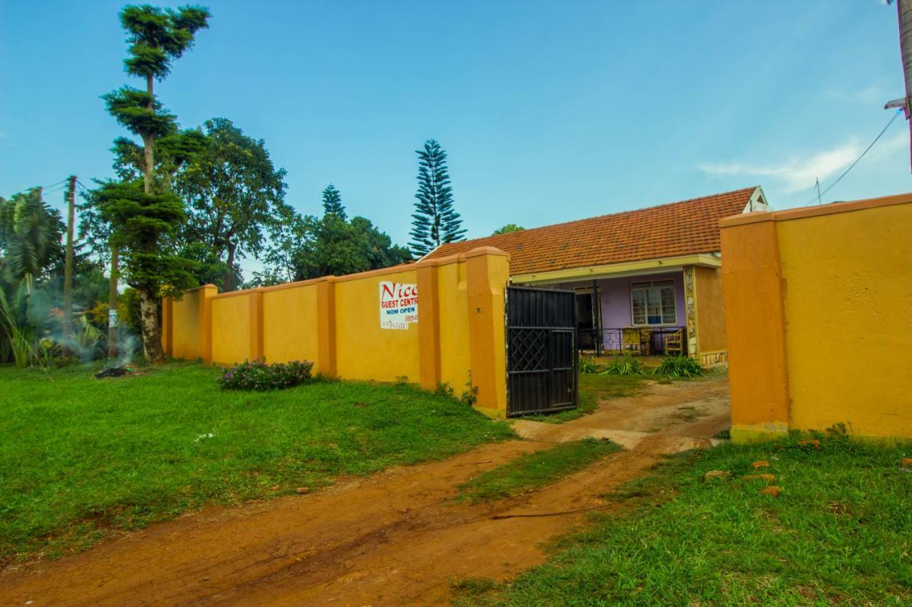 Nice Guest House Jinja Exterior photo